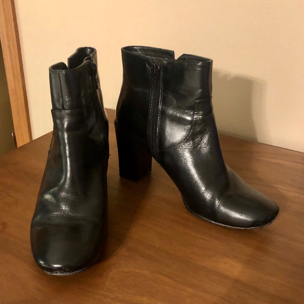 Nine West Bootie-size 7